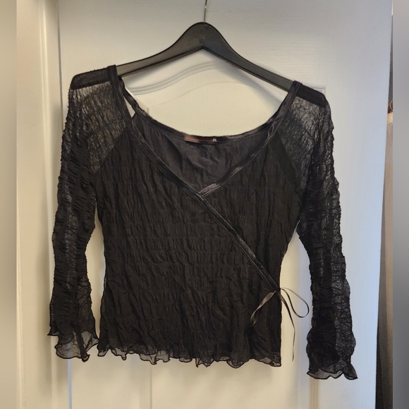RK MESH FAUX WRAP KNIT TOP WITH FLARED SLEEVES IN SIZE SMALL, BLACK. - Picture 2 of 3